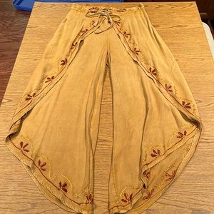 Embroidered Split Leg Pants